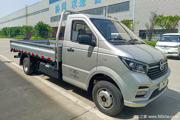凯马 骏航v2 2023款 1.6l 105马力 cng 3.