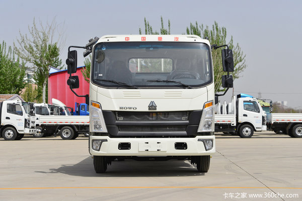中国重汽HOWO 悍将 130马力 3.85米排半仓栅式轻卡(法士特6档)(ZZ5047CCYC3215F145)