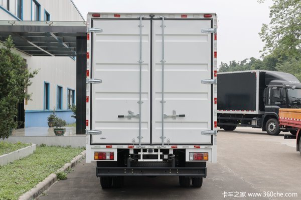 五十铃M100载货车深圳市火热促销中 让利高达0.98万