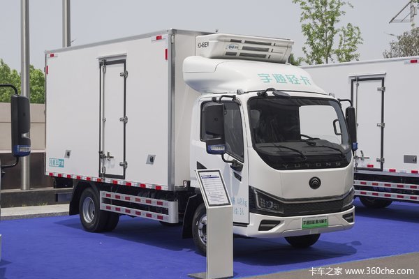 宇通轻卡 T3 4.5T 4.08米纯电动冷藏车(ZKH5045XLCBEV2)100.46kWh