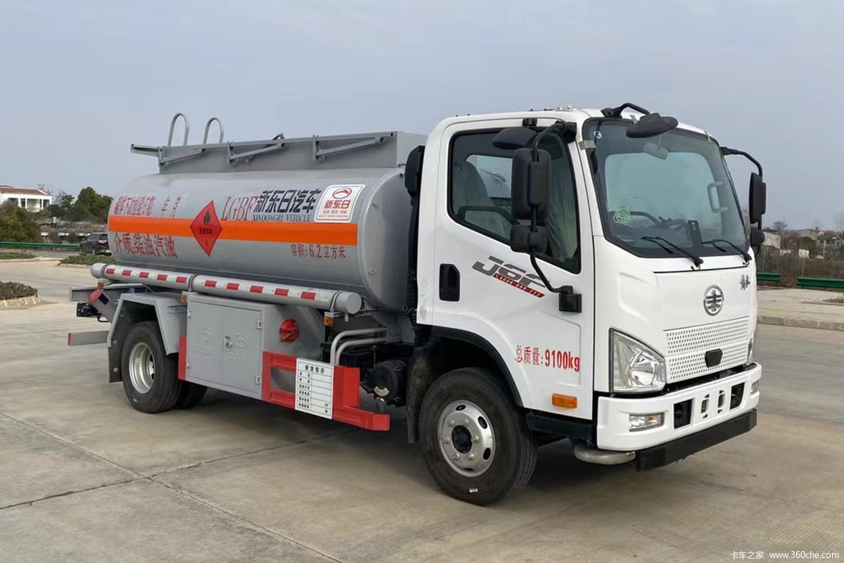 一汽解放轻卡 J6F 140马力 4X2 加油车(新东日牌)