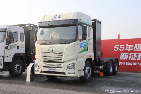 青岛解放 JH6重卡 6X4 换电式纯电动牵引车(CA4251P26T1BEVA80)400.619kWh