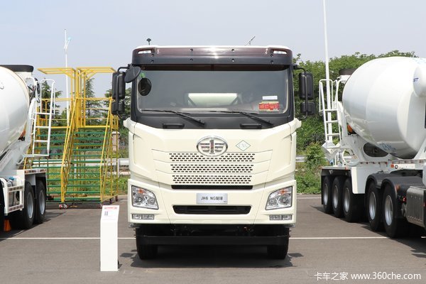 青岛解放 JH6 350马力 8X4 7.83方混合动力混凝土搅拌运输车(CA5310GJBP27K1L1T4E6HEVA81)15kWh