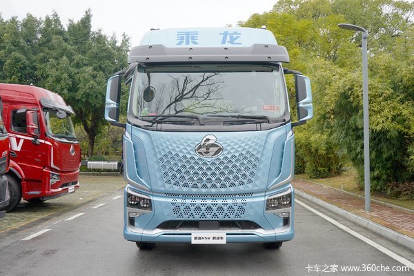 东风柳汽 乘龙H5V 270马力 4X2 6.8米AMT自动档厢式载货车(LZ5180XXYH5AC3)