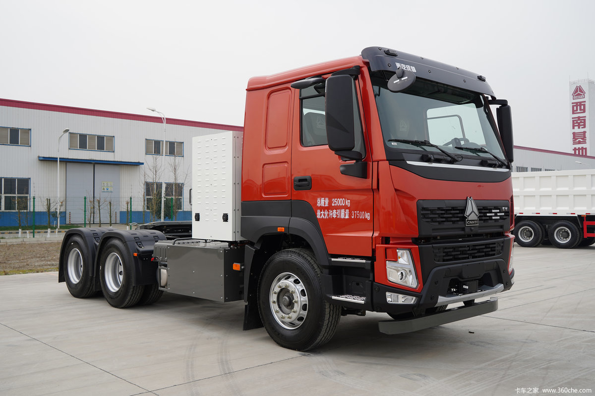 【图】中国重汽成都商用车 V7-X 25T 6X4 纯电动牵引车(ZZ4252V3847Z11BEV)423kWh_实拍图片_1692838_卡车之家