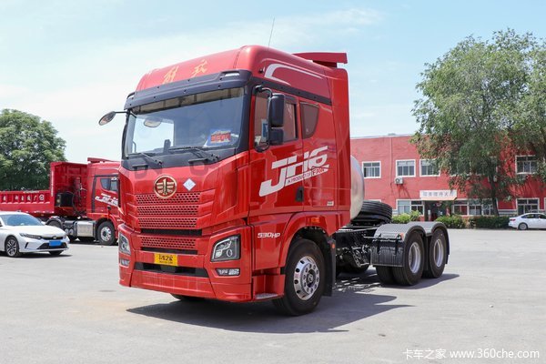 青岛解放 JH6重卡 领航版 四季款 530马力 6X4 LNG牵引车(CA4259P25K15T1NE6A80)