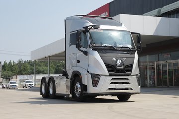 中国重汽 黄河 X7重卡 610马力 6X4 AMT自动档牵引车(ZZ4257Y344XF1)