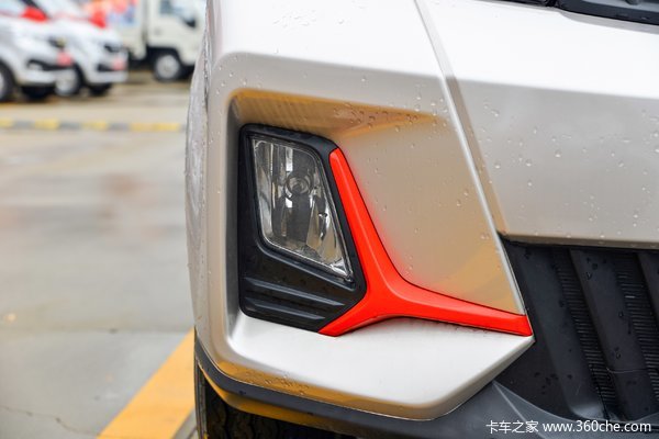 跨越王X7载货车限时促销中 优惠0.4万