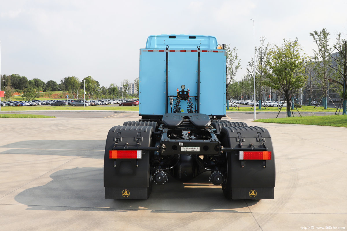 【图】三一重卡 江山EV425-270km 6X4 纯电动牵引车(SYM42503S1BEV2)423kWh_实拍图片_1717513_卡车之家