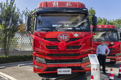 青岛解放 JH5重卡 480马力 6X4 LNG牵引车(液缓)(CA4250P2K8T1NE6A80)