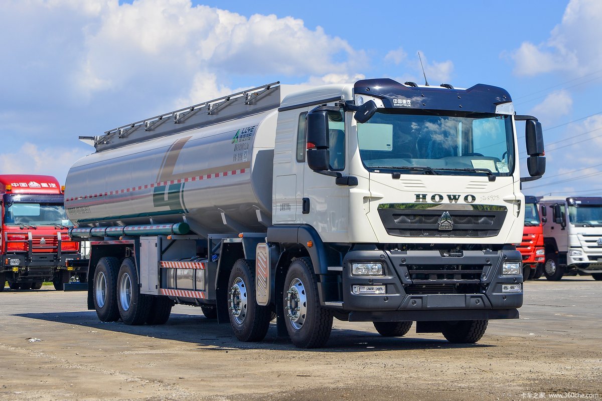 中国重汽 HOWO TX 350马力 8X4 供液车