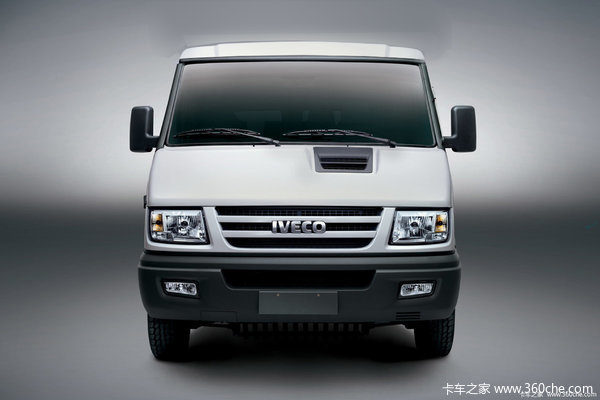 南京依维柯 新得意X45 2021款 129马力 2.8T柴油 3座 单排长轴底盘(后双胎)