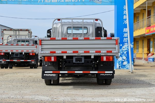  中国重汽HOWO 悍将 170马力 4.15米单排厢式轻卡(