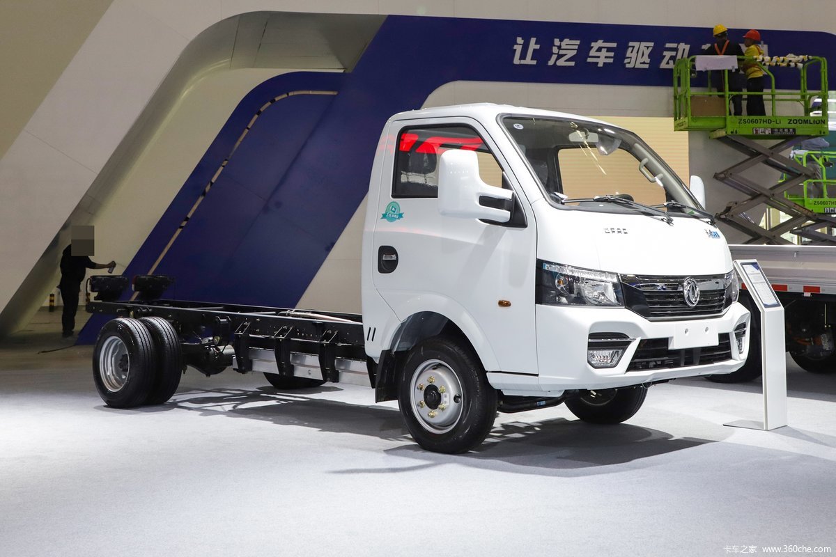 东风股份 EV200 标配版 4.5T 3.965米单排纯电动厢式轻卡