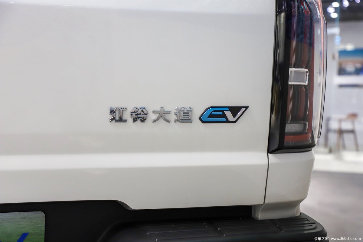  EV ׼GL  ˫Ŵ綯Ƥ63.75kWh                                                