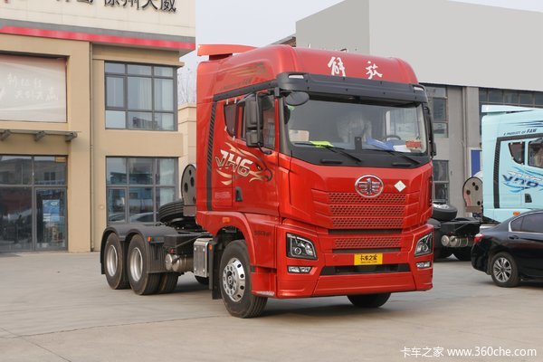 青岛解放 JH6重卡 领航版 560马力 6X4 LNG自动档牵引车(红色)(CA4258P25K15T1NE6A81)