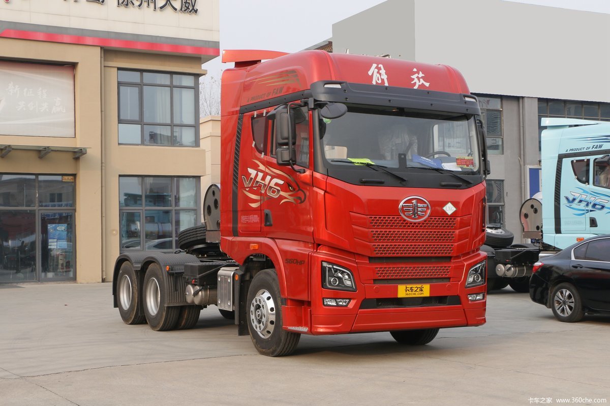 青岛解放 JH6重卡 领航版 560马力 6X4 LNG自动档牵引车(红色)