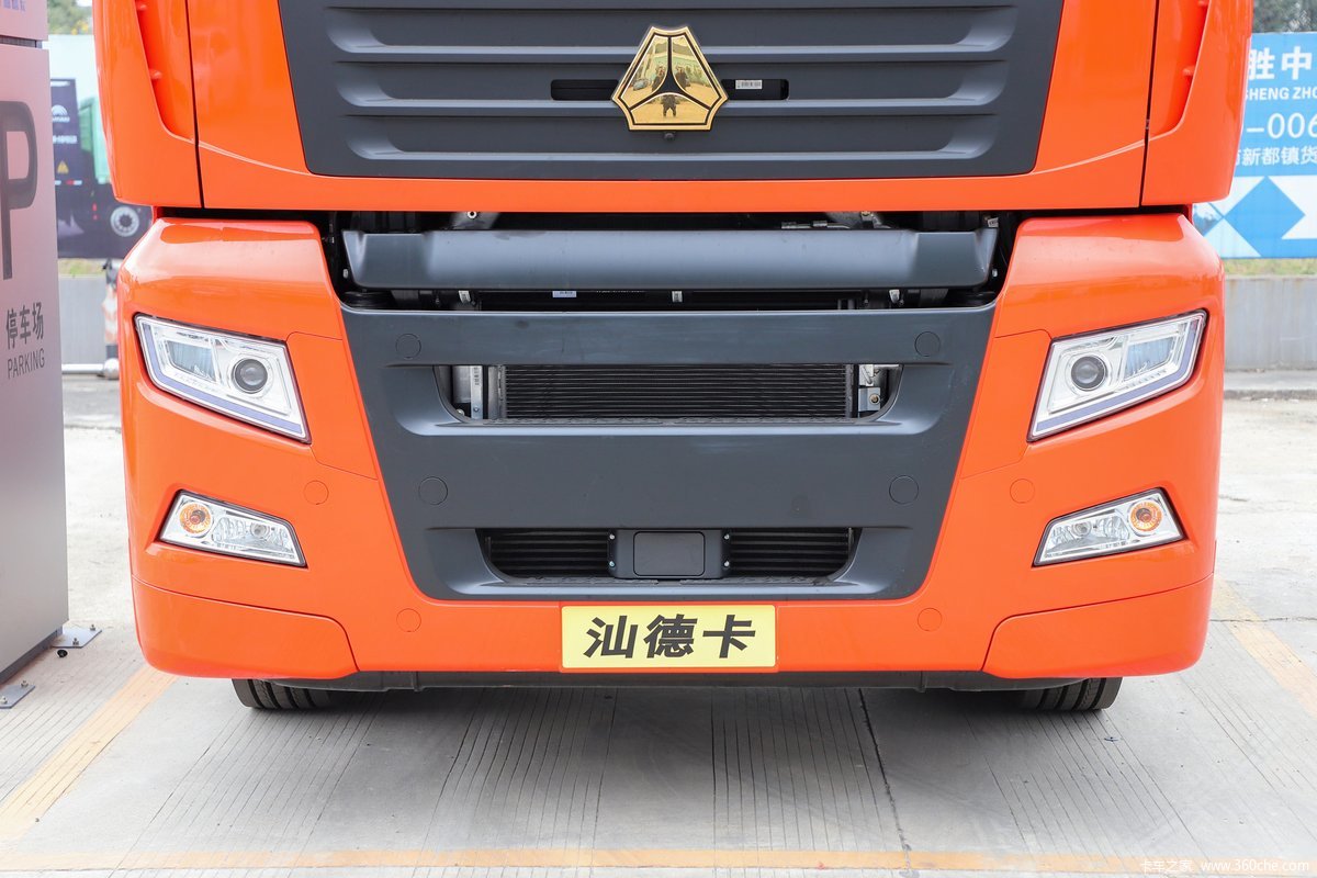 【图】中国重汽 汕德卡SITRAK G7S重卡 530马力 6X4 LNG自动档牵引车(带液缓)(ZZ4256V384HF1LB)_实拍图片 ...