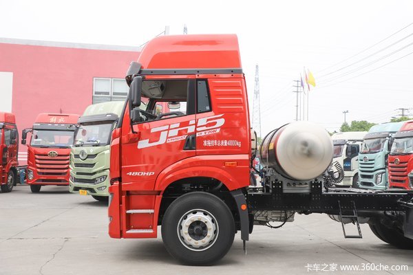 青岛解放 JH5重卡 480马力 6X4 LNG牵引车(CA4250P2K8T1NE6A80)