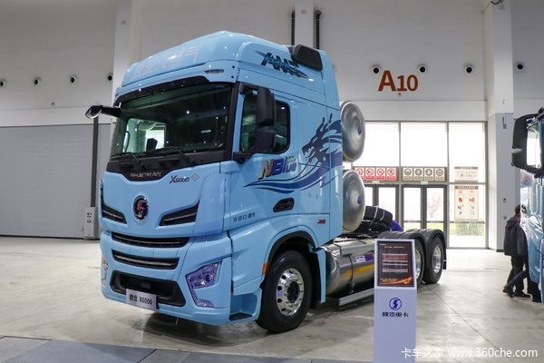 陕汽重卡 德龙X6000 560马力 6X4 LNG自动档牵引车(SX4259GE4TLQ3)