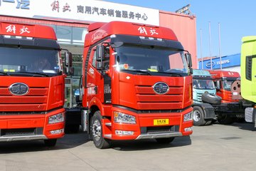 一汽解放 J6P重卡 510马力 6X4 LNG牵引车(CA4250P66M25T1E6)