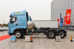 东风柳汽 乘龙H7重卡 550马力 6X4 LNG自动档牵引车(LZ4250H5DM3)