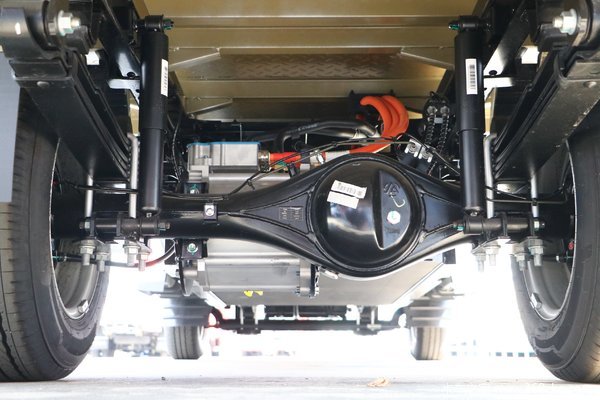 吉利远程纯电3.82米货车续航可达260公里宁德时代新一代电池