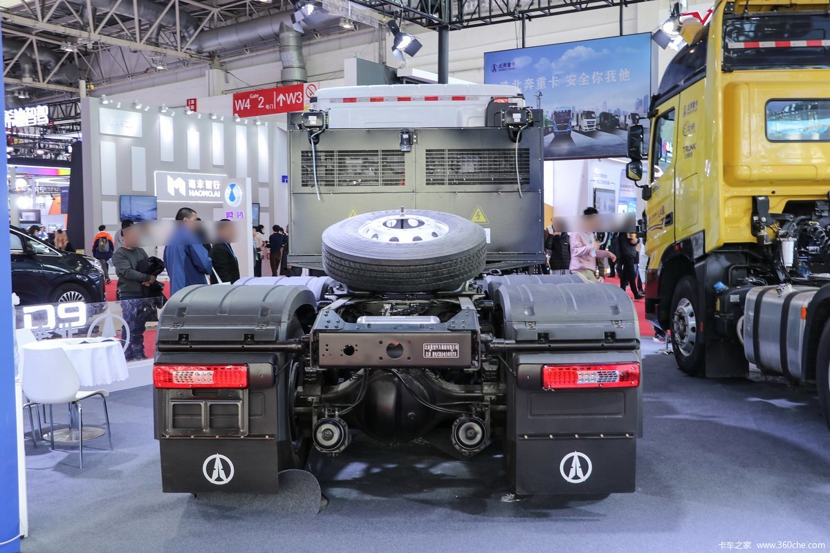 【图】北奔 V3重卡 25T 6X4 插电式混合动力牵引车(ND4250BBXJ7Z00PHEV)105kWh_实拍图片_1788600_卡车之家