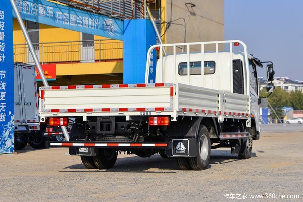 中国重汽HOWO 悍将 145马力 4.15米单排栏板轻卡(万里