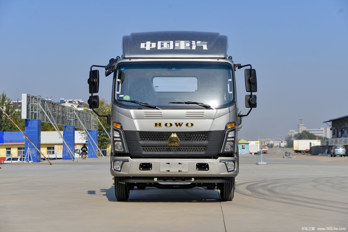 中国重汽HOWO 悍将 170马力 5.75米排半仓栅式载货车