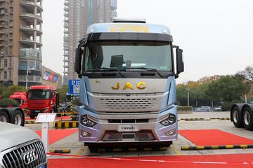 580马力 6X4 LNG自动档牵引车(HFC4254P1N8E42S)