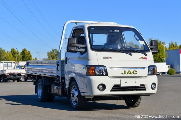 11米单排栏板微卡(hfc1036pv3e8b3s)询底价4006006937北京郡祥汽车