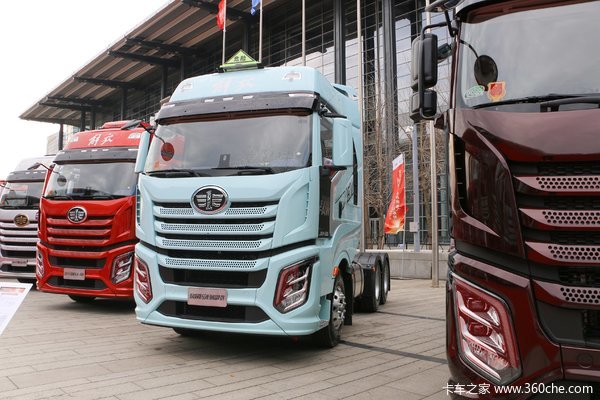 一汽解放 J6V重卡 精英版 580马力 6X4 牵引车(液缓)(CA4250P66K25T1E6)