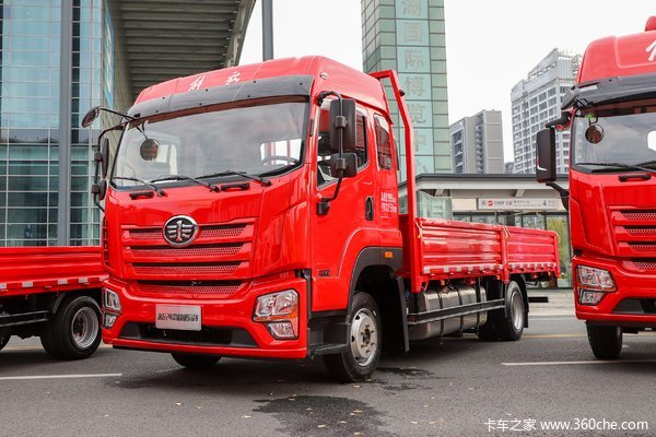 青岛解放 JK6 200马力 4X2 5.75米栏板载货车(CA1120P28K45L5E6A85)