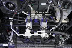 江淮 骏铃HV6 4.5T 4.015米插电式混合动力冷藏车(HFC5041XLCPHEV2Q)15.55kWh