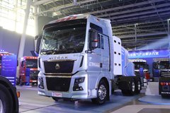 中国重汽 汕德卡SITRAK G7H重卡 560马力 6X4 双燃料自动档牵引车(ZZ4256V424HF1CL)