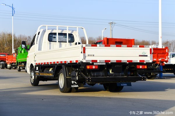 凯马 锐航X1 2.0L 122马力 CNG 双燃料 3.95米单排栏板微卡(KMC1039NG318D6B)