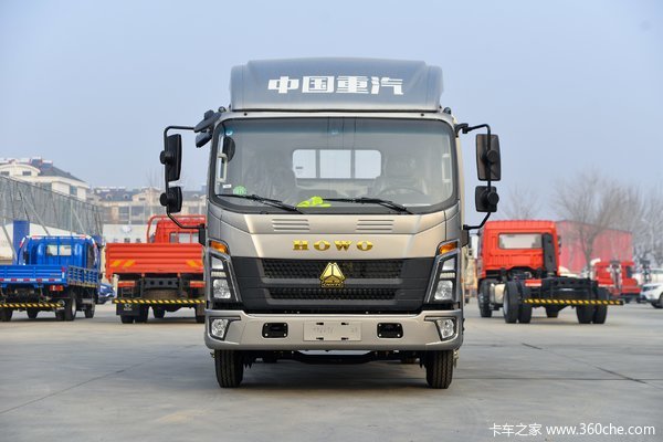 中国重汽HOWO 悍将 160马力 3.85米排半厢式轻卡(ZZ5047XXYF3315F145)