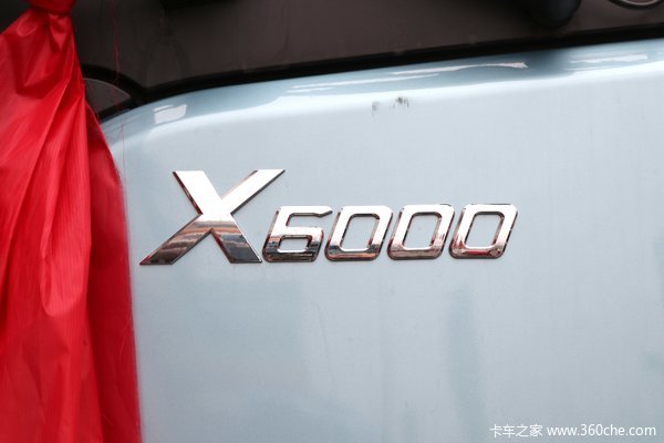 陕汽重卡 德龙X6000 轻量化旗舰版 610马力 6X4 AMT自动档牵引车(液缓)(SX4259GE4Q3)