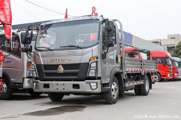 中国重汽HOWO 悍将 165马力 3.65米单排栏板轻卡(万里扬8档)(ZZ1047C3314F145)