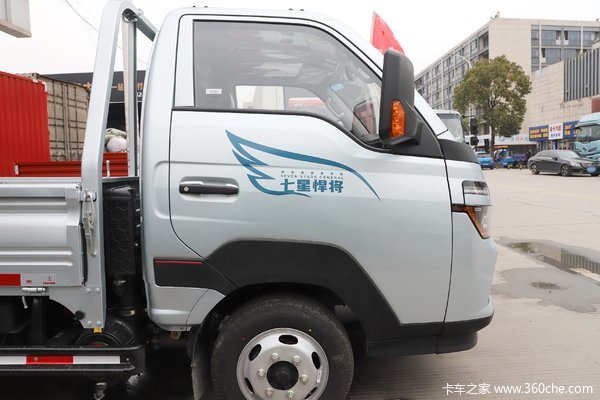 中国重汽HOWO 小将 115马力 3.95米单排仓栅式小卡(液