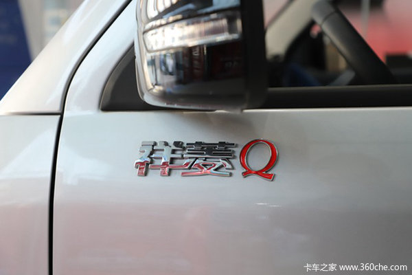 福田祥菱Q双排平板东安1.6发动机驾驶室最高配置