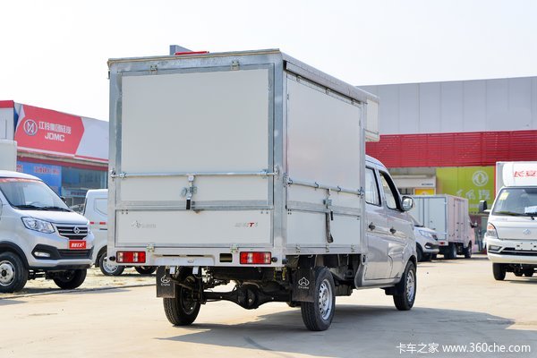 新豹T3载货车限时促销中 优惠0.05万