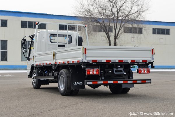康铃H5载货车乌鲁木齐市火热促销中 让利高达0.1万