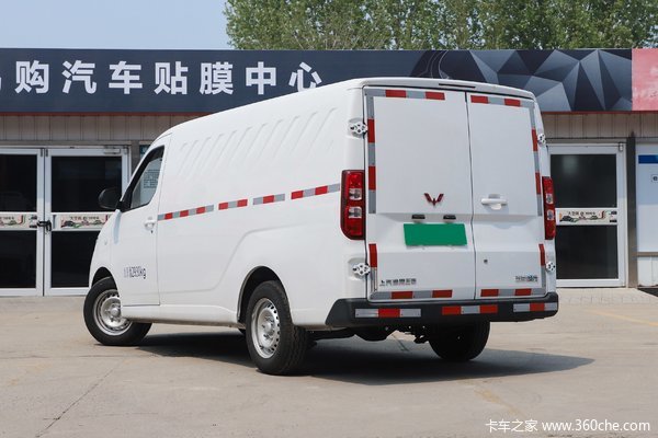 五菱扬光电动封闭厢货天津市火热促销中 让利高达0.15万
