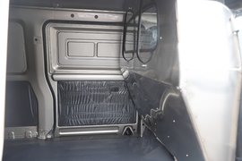 五菱荣光EV 电动封闭厢货货箱图片