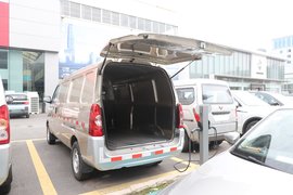五菱荣光EV 电动封闭厢货货箱图片