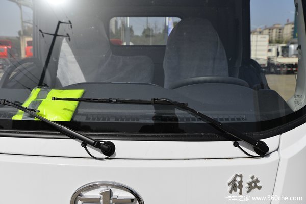 解放 虎VR 140马力 3.2米双排厢式轻卡