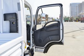 虎VR 载货车驾驶室                                               图片