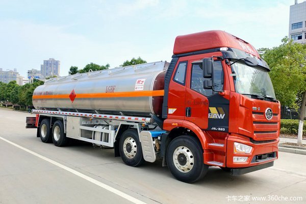 一汽解放 J6L 320马力 8X4 运油车(楚飞牌)(CLQ5322GYY6CA)